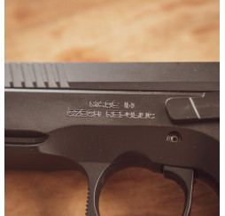 Pistole TAIPAN