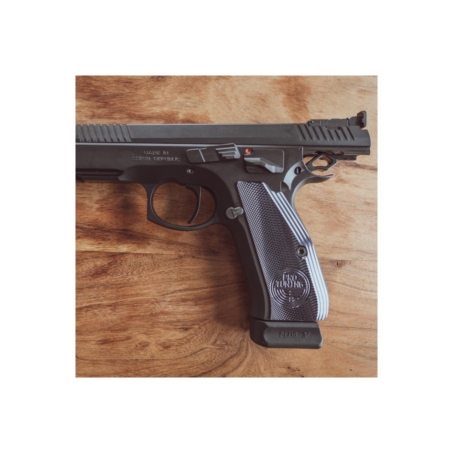 Pistole TAIPAN